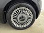 Fiat 500 URBAN 42 kWh | SoH 94,4% | CLIMA | CRUISE | CAMERA | APPLE CAR PLAY & ANDROID AUTO | BLUETOOTH | KEYLESS | 16'' LM VELGEN | ZEER LAGE KMSTAND! |