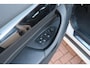 BMW X1 sDrive18i 140pk Aut. Executive Edition - Navigatiesysteem - Achteruitrijcamera - Cruise control - Climate control - Stoelverwarming - Apple CarPlay - Elektrische achterklep - Parkeersensoren