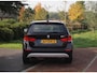 BMW X1 xDrive20i Business NIEUWE MOTOR | Panoramadak | Trekhaak | Bi-Xenon | Cruise Control | Parkeersensoren | NL-Auto |