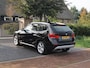 BMW X1 xDrive20i Business NIEUWE MOTOR | Panoramadak | Trekhaak | Bi-Xenon | Cruise Control | Parkeersensoren | NL-Auto |