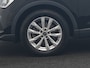 Audi Q3 45 TFSI e Business Edition PHEV 245pk Dealer O.H. | Panodak | Adaptive Cruise | Camera | Alcantara Sportstoelen Verwarmd | Sfeerverlichting | BLIS | Keyless | Apple Carplay | Navigatie | DAB | Plug In Hybrid |