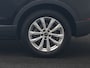 Audi Q3 45 TFSI e Business Edition PHEV 245pk Dealer O.H. | Panodak | Adaptive Cruise | Camera | Alcantara Sportstoelen Verwarmd | Sfeerverlichting | BLIS | Keyless | Apple Carplay | Navigatie | DAB | Plug In Hybrid |