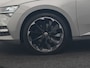 Skoda Superb Combi 1.4 TSI iV Sportline Business PHEV 218pk Dealer O.H. | Panodak | Camera | Canton Audio | Alcantara Sportstoelen Memory & Verwarmd | Sfeerverlichting | Keyless | BLIS | Stuur Verwarmd | Apple Carplay | Crystal LED | Navigatie | DAB | Plug In Hybrid |