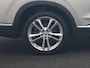 Hyundai Santa Fe 1.6 T-GDI PHEV Premium Sky 266pk Dealer O.H. | Panodak | Adaptive Cruise | Head Up | 360 Camera | Krell Audio | Lederen Sportstoelen Memory & Ventilatie | Keyless | Blis | Stoelen & Stuur Verwarmd | Apple Carplay | Navigatie | DAB | Plug In Hybrid |