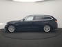 BMW 3-Serie Touring 320e Luxury Line Facelift PHEV Dealer O.H. | Trekhaak Af Fabriek | Panodak | Head Up | Adaptive Cruise | 360 Camera | Lederen Sportstoelen Verwarmd | Sfeerverlichting | Apple Carplay | Keyless | Widescreen Navi | DAB | Plug In Hybrid