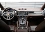 Porsche Cayenne Coupé 3.0 E-Hybrid Platinum Edition SportDesign | Pano | ACC | Trekhaak | 22'' Wielen | Bose | Achterasbesturing | Stoelventilatie | Sportuitlaat |
