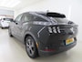 Ford Mustang Mach-E RWD 75 kWh | SOH 93% | 360 Camera | Carplay | Stoel- en stuurverwarming | 1e Eigenaar | Incl. BTW