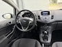 Ford Fiesta 1.0i Style 5-Deurs 66 PK. Zeer zuinige en als nieuw rijdende auto van de tweede eigenaar !!! Distributieriem en waterpomp vervangen !! Slechts 110.000 KM !