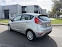Ford Fiesta 1.0i Style 5-Deurs 66 PK. Zeer zuinige en als nieuw rijdende auto van de tweede eigenaar !!! Distributieriem en waterpomp vervangen !! Slechts 110.000 KM !