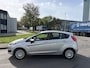 Ford Fiesta 1.0i Style 5-Deurs 66 PK. Zeer zuinige en als nieuw rijdende auto van de tweede eigenaar !!! Distributieriem en waterpomp vervangen !! Slechts 110.000 KM !