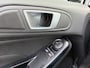Ford Fiesta 1.0i Style 5-Deurs 66 PK. Zeer zuinige en als nieuw rijdende auto van de tweede eigenaar !!! Distributieriem en waterpomp vervangen !! Slechts 110.000 KM !