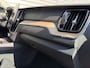 Volvo XC60 T6 Plug-in AWD Ultra Dark / Luchtvering / Trekhaak semi elektrisch /  Panoramadak /