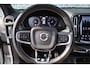 Volvo XC40 2.0 T5 AWD R-Design Intro Edition | Trekhaak | Two-Tone | Panoramadak | Achteruitrijcamera | Parkeersensoren | Keyless Entry | Elektrische Achterklep | Cruise Control | Stoelverwarming voor en achter | Lichtmetalen Velgen 20 inch | Navigatie