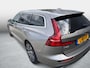 Volvo V60 2.0 T8 Recharge AWD Inscription | Plug-in Hybrid (PHEV) | Trekhaak | Panoramadak | Harman Kardon Audio | Achteruitrijcamera | Parkeersensoren | Keyless Entry | Elektrische Achterklep | Elektrisch Verstelbare Voorstoelen | Stoelverwarming | Cruise Control Adaptief | BLIS | Navigatie