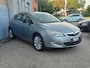 Opel Astra 1.6 Cosmo Plus Automaat – Ambient light / Climate & Cruise / ZGAN Banden