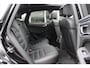 Porsche Macan 2.0 / Panoramadak / Camera / Luchtvering / Sportdesign+Chrono / 21'' / Adaptieve stoelen / CarPlay / Bose / DAB / Stoelverwarming / ACC