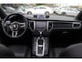 Porsche Macan 2.0 / Panoramadak / Camera / Luchtvering / Sportdesign+Chrono / 21'' / Adaptieve stoelen / CarPlay / Bose / DAB / Stoelverwarming / ACC
