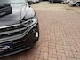 Volkswagen T-Roc 1.5 TSI R-Line Edition Edition | IQ Light | Trekhaak | Camera | ACC | Ergo-active 2025 km 17.000 Nap