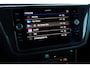 Volkswagen Tiguan 1.5 TSI Elegance 150PK / 110kW DSG, LED Matrix (IQ.Lights), chrome dakrails en sierlijsten, privacy glas (65% licht absorberend), verwarmbare voorstoelen, verwarmbaar multifunctioneel lederen stuurwiel met schakelflippers, adaptieve cruise control (ACC) met Travel Assist, 18" inch "Nizza" LMV, elektrisch verstel-, verwarm- en inklapbare buitenspiegels, navigatie, parkeersensoren voor en achter (PDC), parkeerassistent met uitparkeerhulp (Park Assist), dodehoekdetectie (Side Assist), digital cockpit, draadloos Apple Carplay & Android Auto, achteruitrijcamera (Rear View), DAB+, elektrische achterklep etc.