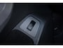 Volkswagen Tiguan 1.5 TSI Elegance 150PK / 110kW DSG, LED Matrix (IQ.Lights), chrome dakrails en sierlijsten, privacy glas (65% licht absorberend), verwarmbare voorstoelen, verwarmbaar multifunctioneel lederen stuurwiel met schakelflippers, adaptieve cruise control (ACC) met Travel Assist, 18" inch "Nizza" LMV, elektrisch verstel-, verwarm- en inklapbare buitenspiegels, navigatie, parkeersensoren voor en achter (PDC), parkeerassistent met uitparkeerhulp (Park Assist), dodehoekdetectie (Side Assist), digital cockpit, draadloos Apple Carplay & Android Auto, achteruitrijcamera (Rear View), DAB+, elektrische achterklep etc.