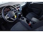Volkswagen Tiguan 1.5 TSI Elegance 150PK / 110kW DSG, LED Matrix (IQ.Lights), chrome dakrails en sierlijsten, privacy glas (65% licht absorberend), verwarmbare voorstoelen, verwarmbaar multifunctioneel lederen stuurwiel met schakelflippers, adaptieve cruise control (ACC) met Travel Assist, 18" inch "Nizza" LMV, elektrisch verstel-, verwarm- en inklapbare buitenspiegels, navigatie, parkeersensoren voor en achter (PDC), parkeerassistent met uitparkeerhulp (Park Assist), dodehoekdetectie (Side Assist), digital cockpit, draadloos Apple Carplay & Android Auto, achteruitrijcamera (Rear View), DAB+, elektrische achterklep etc.
