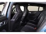 Volvo C40 Extended Range Ultimate 82 kWh - Panoramadak - IntelliSafe Assist & Surround - 360 Graden Camera - Verwarmde voorstoelen & stuur - Draadloze tel. lader - Parkeersensoren voor & achter - Elektr. bedienb. voorstoelen met links geheugen - Extra getint glas - Inklapbare trekhaak - 20' LMV