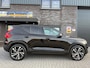 Volvo XC40 1.5 T2 R-Design | 1E EIGENAAR | 3/6/12MND GARANTIE | AUTOMAAT | PANO | LED | DAB | CRUISE | CARPLAY | STOELVERWM | BLIS | HARMAN KARDON |