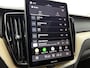 Volvo XC60 2.0 T6 Plug-in hybrid AWD Ultra Dark | Luchtvering | Panoramadak | Trekhaak | H&K | Memory |