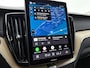 Volvo XC60 2.0 T6 Plug-in hybrid AWD Ultra Dark | Luchtvering | Panoramadak | Trekhaak | H&K | Memory |