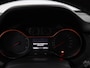 Opel Grandland X 1.2 Turbo Innovation Apple Carplay/Android Auto, Cruise control, Parkeersensor voor/achter, dodehoekdetectie, Verkeersbord detectie Een luxe en comfortabele SUV met een moderne uitstraling. Het interieur is ruim en praktisch, waardoor er voldoende plek is voor zowel passagiers als bagage. Met zijn zuinige 1.2 Turbo-motor