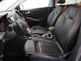 Opel Grandland X 1.2 Turbo Innovation Apple Carplay/Android Auto, Cruise control, Parkeersensor voor/achter, dodehoekdetectie, Verkeersbord detectie Een luxe en comfortabele SUV met een moderne uitstraling. Het interieur is ruim en praktisch, waardoor er voldoende plek is voor zowel passagiers als bagage. Met zijn zuinige 1.2 Turbo-motor