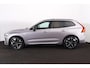 Volvo XC60 T6 Recharge AWD Ultra Dark - Luchtvering - Panorama/schuifdak - IntelliSafe Assist & Surround - 360º Camera - Harman/Kardon audio - Adaptieve LED koplampen - Verwarmde voorstoelen, stuur & achterbank - Parkeersensoren voor & achter - Elektr. bedienb. voorstoelen met geheugen - Head up display - Draadloze tel. lader - Inklapbare trekhaak - 20' LMV