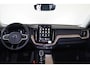 Volvo XC60 T6 Recharge AWD Ultra Dark - Luchtvering - Panorama/schuifdak - IntelliSafe Assist & Surround - 360º Camera - Harman/Kardon audio - Adaptieve LED koplampen - Verwarmde voorstoelen, stuur & achterbank - Parkeersensoren voor & achter - Elektr. bedienb. voorstoelen met geheugen - Head up display - Draadloze tel. lader - Inklapbare trekhaak - 20' LMV