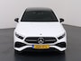 Mercedes-Benz A-klasse 180 Business Solution AMG | Panoramadak | Night | Keyless | Multibeam | Stoelverwarming |
