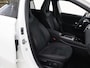 Mercedes-Benz A-klasse 180 Business Solution AMG | Panoramadak | Night | Keyless | Multibeam | Stoelverwarming |