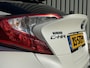 Toyota C-HR / C-HR+ 1.8 Hybrid Team-D / Trekhaak afneembaar / All Season banden / Stoel-Stuurverwarming / Navigatie / Achteruitrijcamera / Bear Lock! / Volledig onderhouden / Dodehoekdetectie /