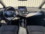 Toyota C-HR / C-HR+ 1.8 Hybrid Team-D / Trekhaak afneembaar / All Season banden / Stoel-Stuurverwarming / Navigatie / Achteruitrijcamera / Bear Lock! / Volledig onderhouden / Dodehoekdetectie /