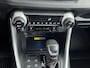 Toyota RAV4 2.5 Plug-in Hybrid AWD Bi-Tone Plus | Dodehoek detectie | Head-up display | Apple Carplay / Android Auto | 360 camera | Leder | Stoelverwarming/-ventilatie | Digitale binnenspiegel | 19 inch
