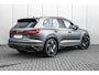 Volkswagen Touareg 3.0 TSi eHybrid 4MOTION R l Trekhaak Elektr. l DYNAUDIO l Nappa Leder l Elektr. Stoelen incl Memory l 21" Black/Graphite Matte l