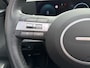 Hyundai Kona 1.6 GDI HEV Premium Sky 137PK | Navigatie | Apple Carplay & Android Auto | Schuif-kanteldak | Stoelverwarming & koeling | Lederen bekleding | Bose speakers | Geheugenfunctie stoelen |