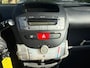 Toyota Aygo 1.0-12V 68 pk - APK 09-2027! - zuinig