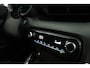 Toyota Yaris 1.5 Hybrid 115 Dynamic | Dodehoekdetectie | Stoel / Stuurverwarming | Parkeersensoren Voor en Achter |