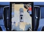Volvo XC90 T8 Recharge AWD Ultra Black Edition - Panorama/schuifdak - IntelliSafe Assist & Surround - 360º Camera - Bowers & Wilkins audio - Adaptieve LED koplampen - Verwarmde voorstoelen, stuur & achterbank - Parkeersensoren voor & achter - Elektr. bedienb. voorstoelen met geheugen - Head up display - Draadloze tel. lader - Extra getint glas - 22' LMV