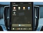 Volvo XC90 T8 Recharge AWD Ultra Black Edition - Panorama/schuifdak - IntelliSafe Assist & Surround - 360º Camera - Bowers & Wilkins audio - Adaptieve LED koplampen - Verwarmde voorstoelen, stuur & achterbank - Parkeersensoren voor & achter - Elektr. bedienb. voorstoelen met geheugen - Head up display - Draadloze tel. lader - Extra getint glas - 22' LMV