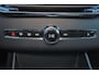 Volvo XC90 T8 Recharge AWD Ultra Black Edition - Panorama/schuifdak - IntelliSafe Assist & Surround - 360º Camera - Bowers & Wilkins audio - Adaptieve LED koplampen - Verwarmde voorstoelen, stuur & achterbank - Parkeersensoren voor & achter - Elektr. bedienb. voorstoelen met geheugen - Head up display - Draadloze tel. lader - Extra getint glas - 22' LMV