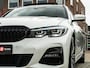 BMW 3-Serie Touring 330e Business Edition Plus PANO LEDER 18 INCH SHADOW LINE STOELVERW LED