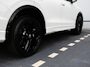 Volkswagen Tiguan R-Line Edition 1.5 eHybrid 272 PK | LED Matrix | Panoramadak | Trekhaak | Head Up display | 20" inch velgen | Camera |