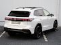 Volkswagen Tiguan R-Line Edition 1.5 eHybrid 272 PK | LED Matrix | Panoramadak | Trekhaak | Head Up display | 20" inch velgen | Camera |