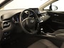 Toyota C-HR / C-HR+ 1.8 Hybrid Dynamic - ORIGINEEL NEDERLANDSE AUTO - AFKOMSTIG VAN 1E EIGENAAR - NAVIGATIE - 18 INCH LICHT METALEN VELGEN - CAMERA - ADAPTIEVE CRUISE CONTROL - DODEHOEK DETECTIE - CLIMATE CONTROL - PARKEERSENSOREN VOOR/ ACHTER - APPLE CARPLAY/ ANDROID AUTO - DAB AUDIO - KEYLESS ENTRY/ START - PASSAGIERSSTOEL IN HOOGTE VERSTELBAAR