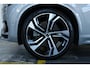 Volvo XC90 T8 Recharge AWD Ultimate Dark | Luchtvering | Bowers & Wilkins Premium Audio | Google Infotainment | 22" Lichtmetalen velgen | 360° Parkeercamera | Parkeersensoren voor + achter |